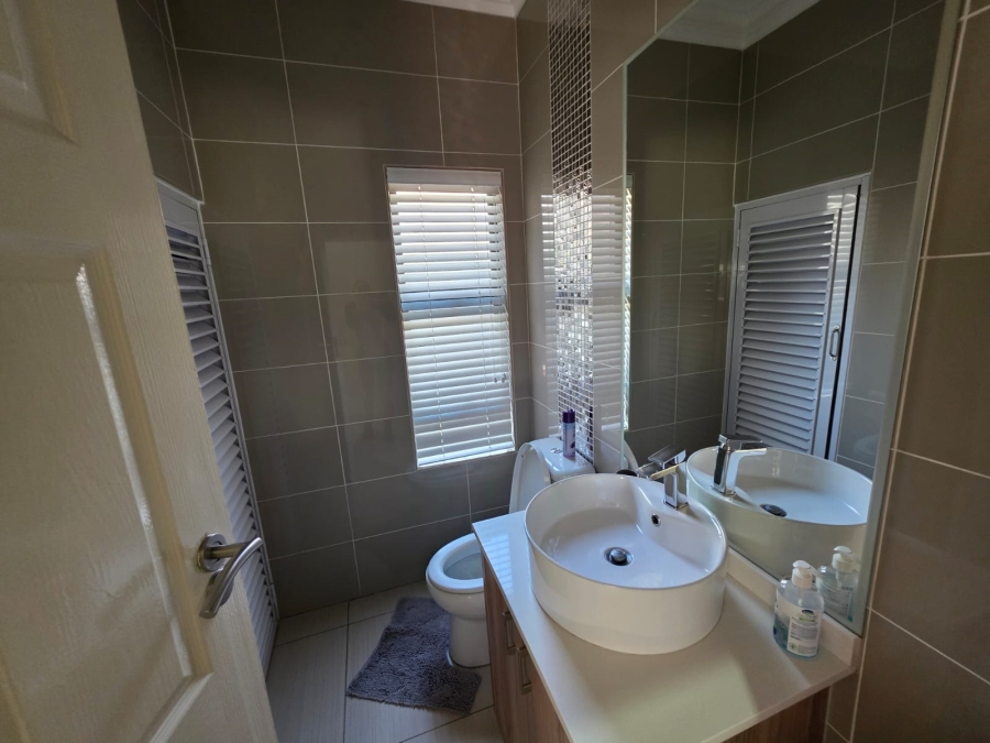 4 Bedroom Property for Sale in Wild Olive Estate Free State